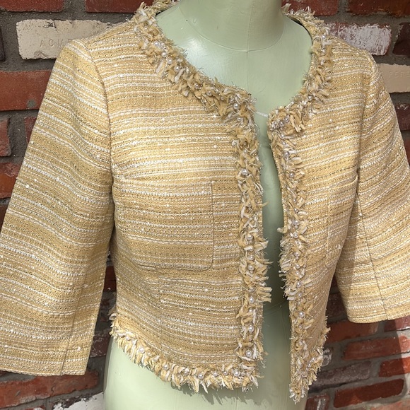 Lilly Pulitzer Cropped Yellow and Pearl Jacket size 6 - Picture 2 of 5